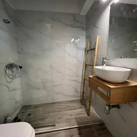 Apartment In Афины Экстерьер фото
