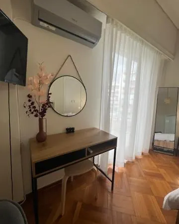 Apartment In Афины Экстерьер фото